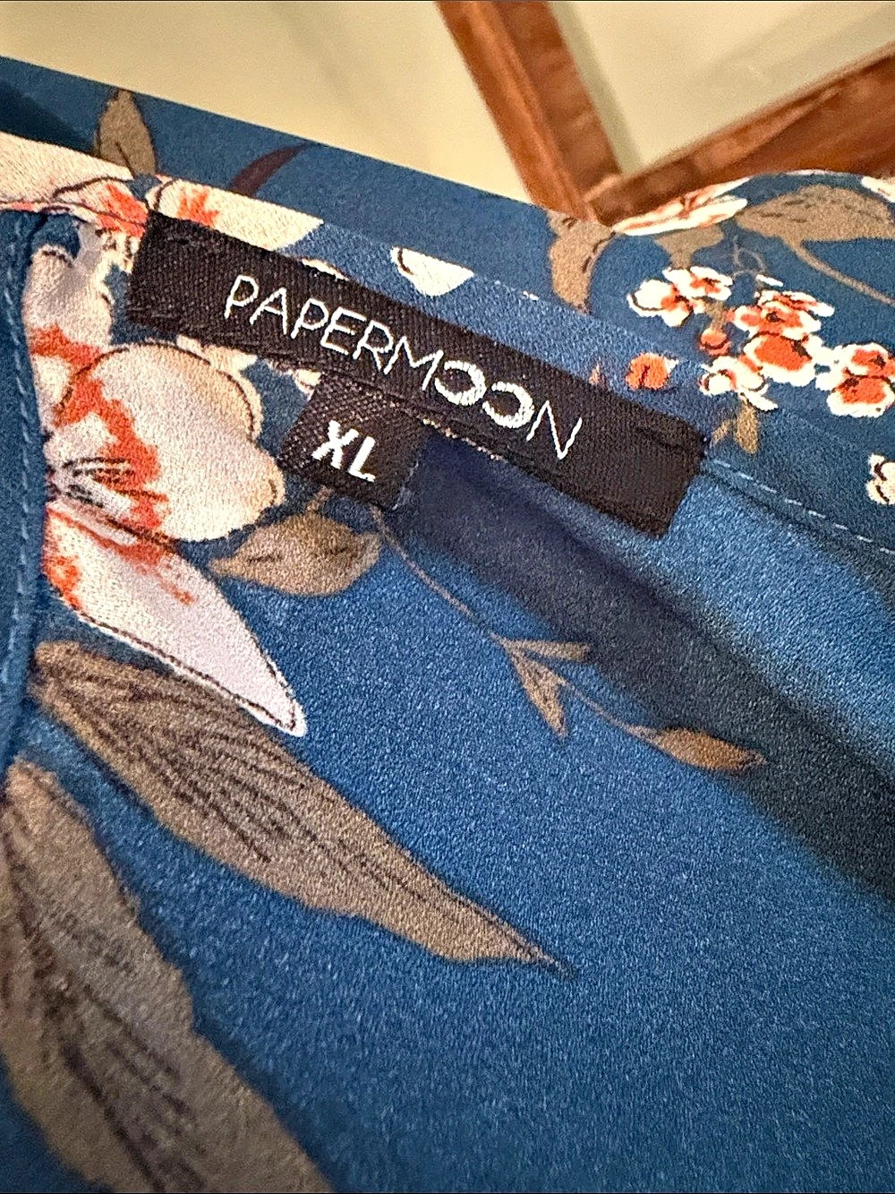 Papermoon Floral Long Sleeve Blouse in Blue XL Like New - Picture 3 of 5